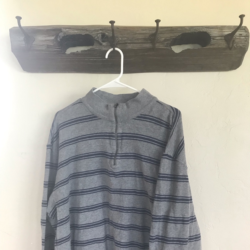 Long sleeve quarter zip